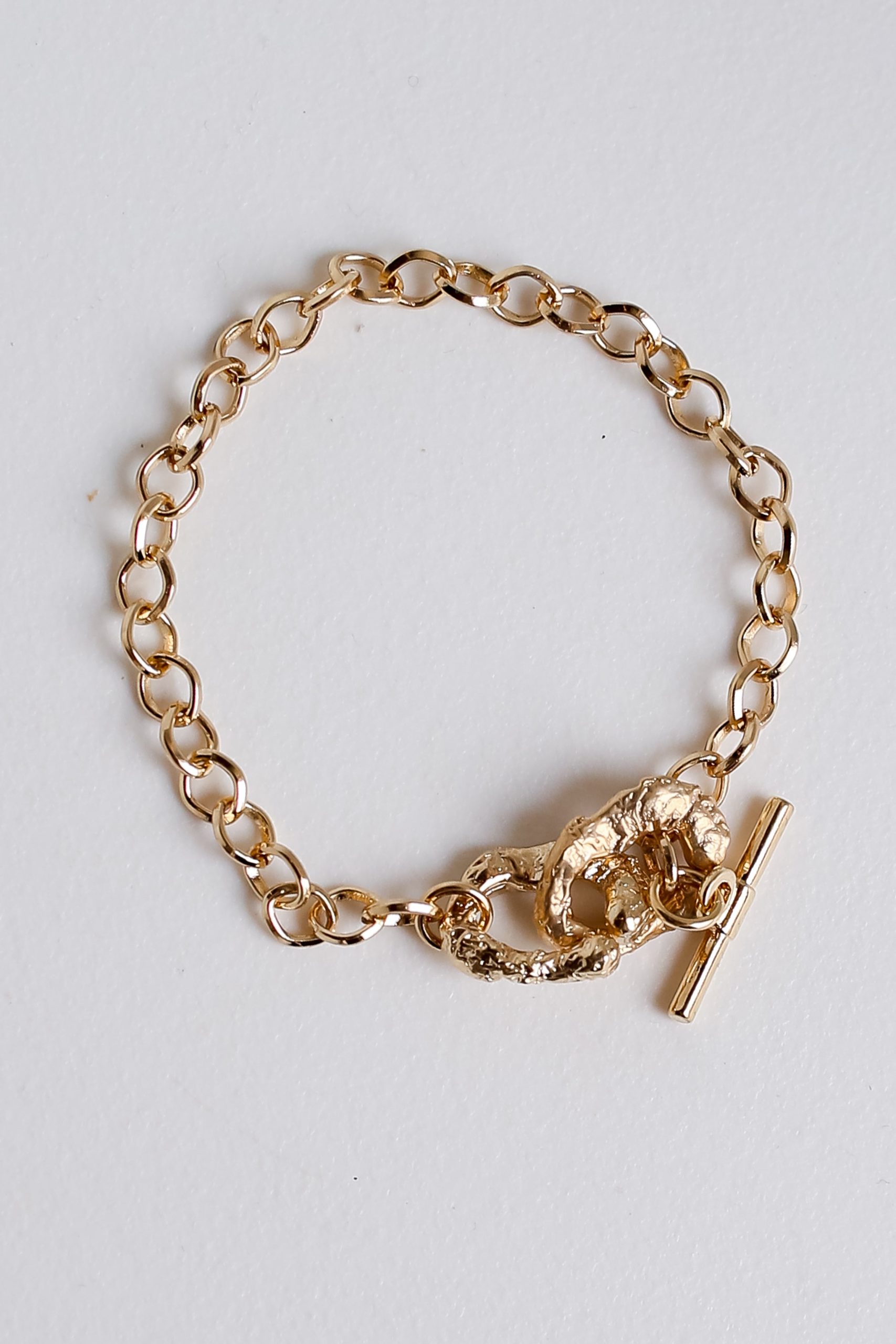 shopdressup_gold_chain_bracelet-4_923cfb84-7b63-4335-bda2-3f8c553e283b.jpg