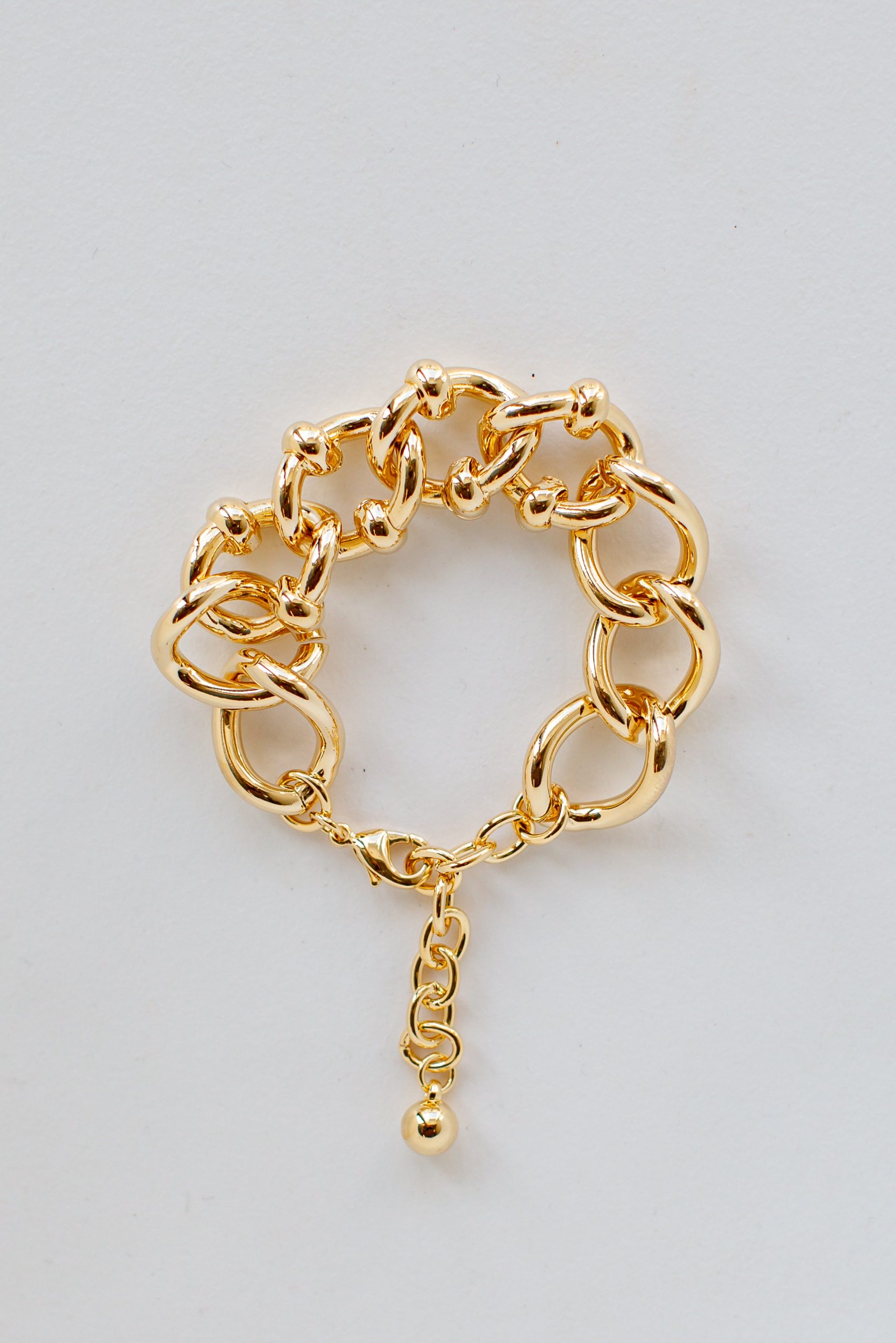 shopdressup_gold_chain_bracelet_0310973c-327c-4352-ba87-b1de3c5702cf.jpg